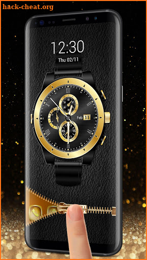 Golden clock lock screen screenshot