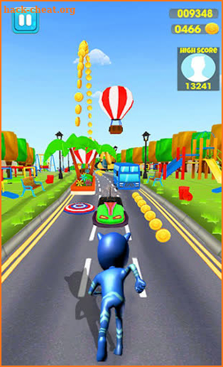 Pj Superhero Masks Runner Subway Bus Adventure screenshot